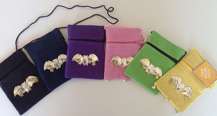 Tiny Neck Bat Bag